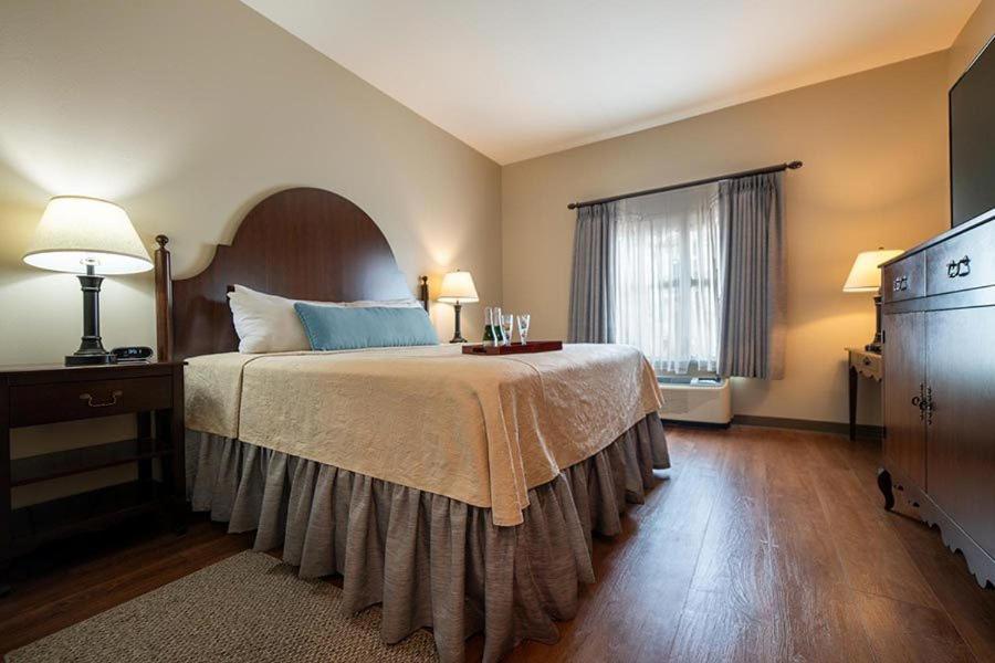 Chateau Saint Denis Hotel, A Trademark Collection By Wyndham Hotel Natchitoches