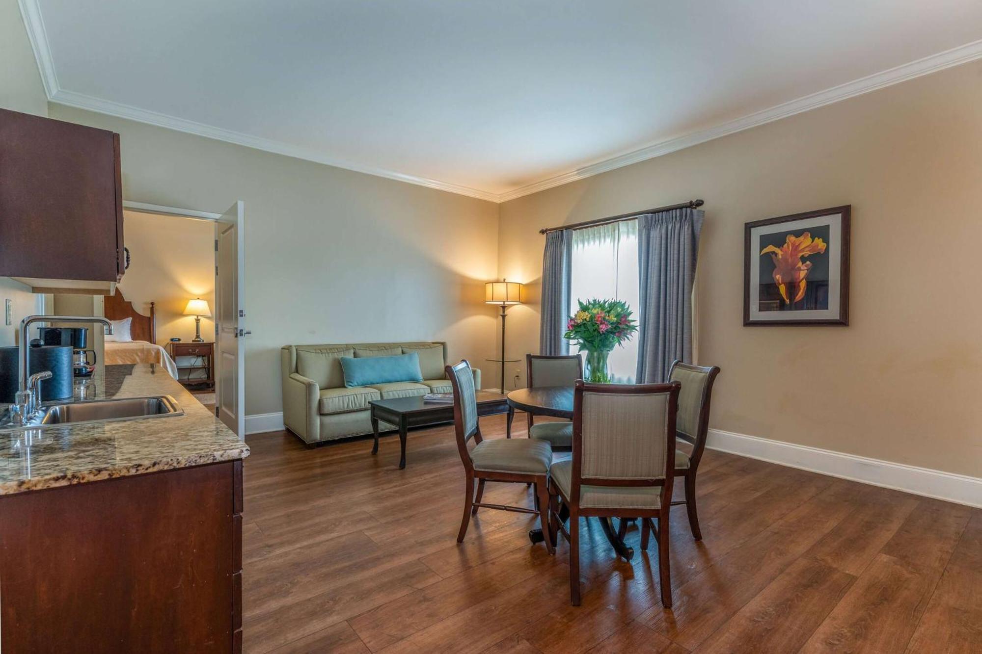 Chateau Saint Denis Hotel, A Trademark Collection By Wyndham Hotel Natchitoches