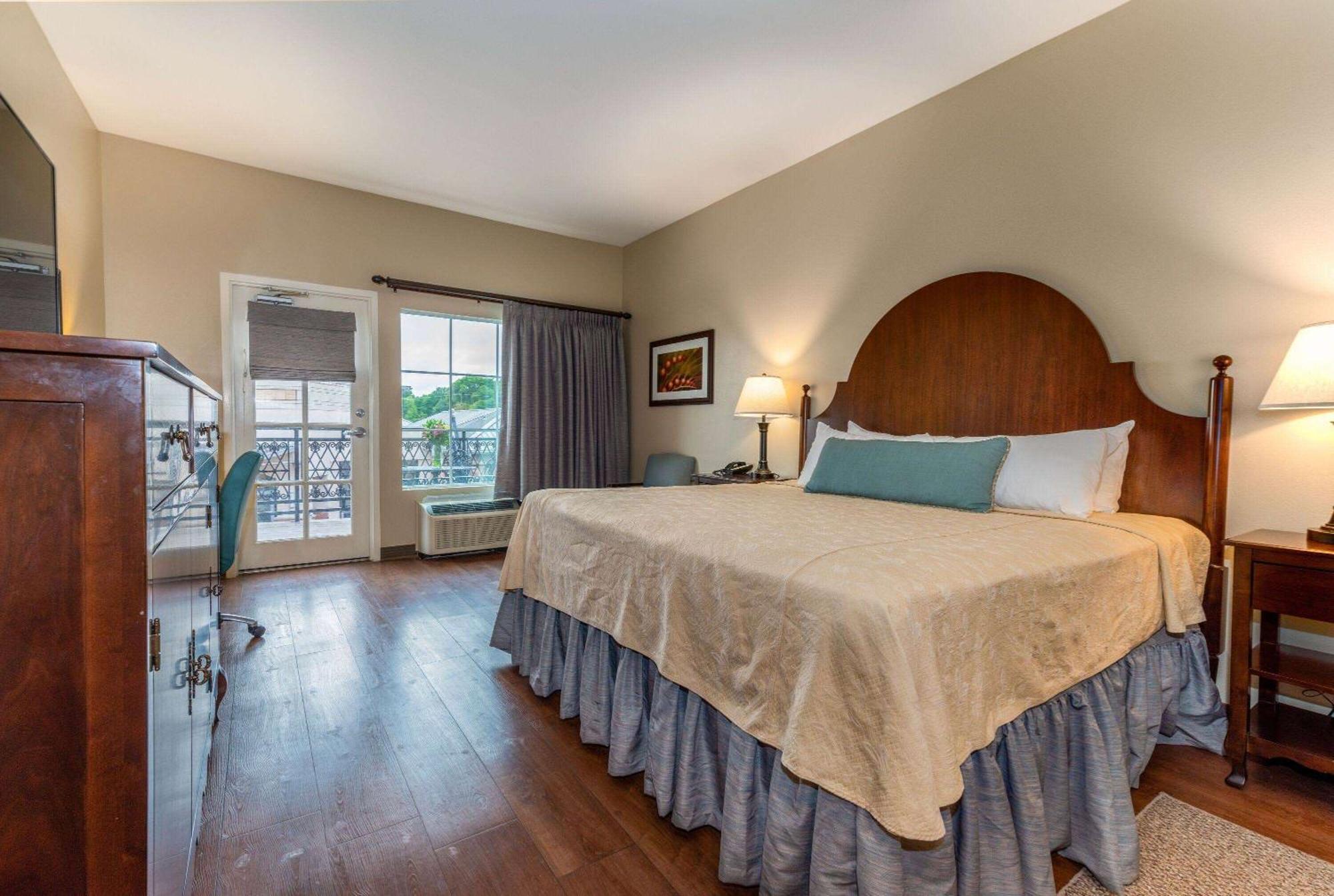 Chateau Saint Denis Hotel, A Trademark Collection By Wyndham 3*