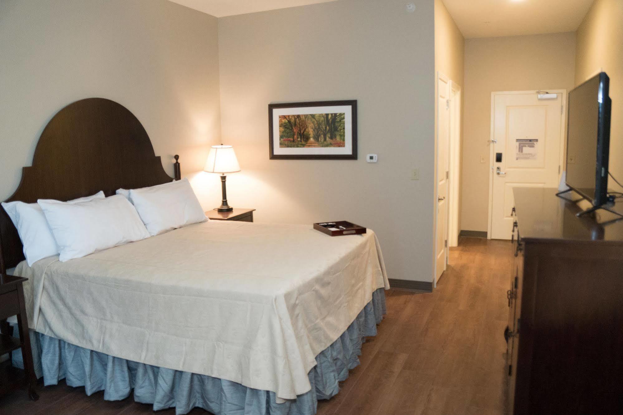 Chateau Saint Denis Hotel, A Trademark Collection By Wyndham 3*